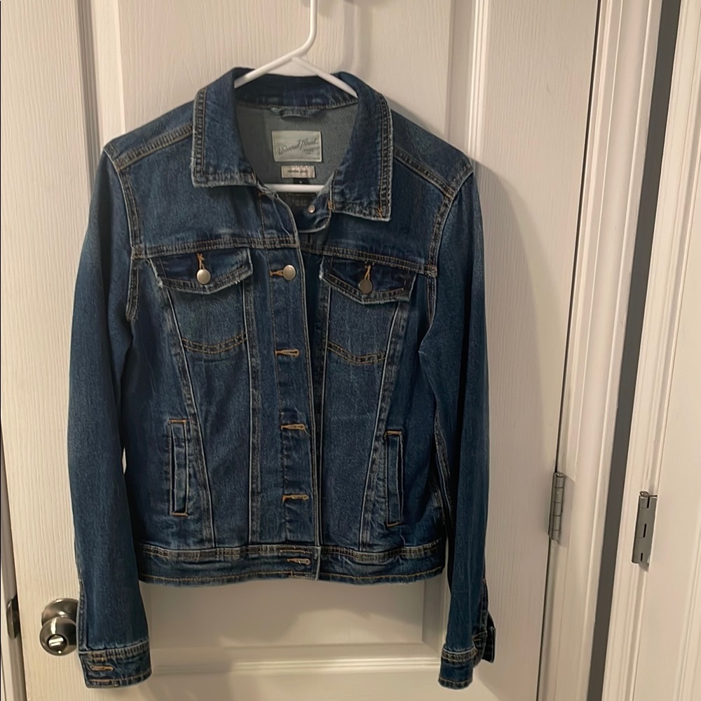 Universal Thread Blue Jean Jacket Classic Denim Style